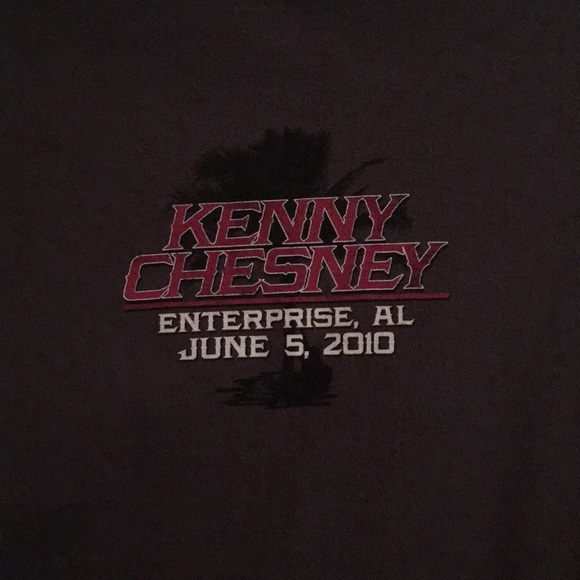 Bundle of 2 Kenny Chesney Concert T-shirts - Picture 6 of 6